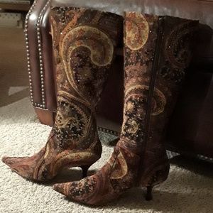 Sparkly Pointy Toe Party Boots